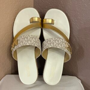 ❤️❤️ Michael Kors Women's Sidney Wedge Espadrille Sandals Sz 7.5M Ivory / Gold